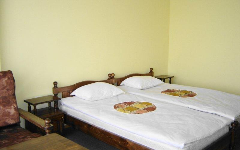 кровати Приморско Отель